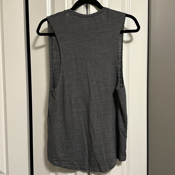 Graphic muscle tee - Picture 3 of 3